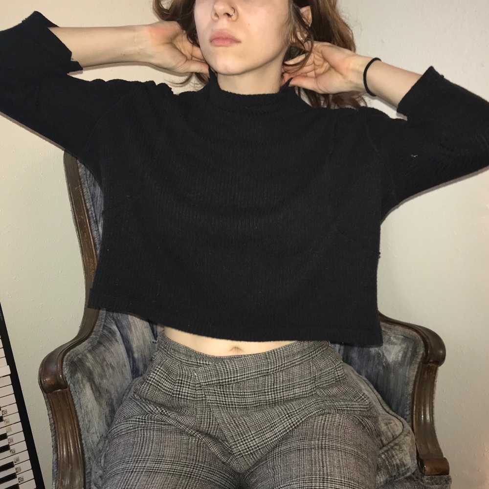 ✨SOLD✨ Ribbed Crop Mock Turtle